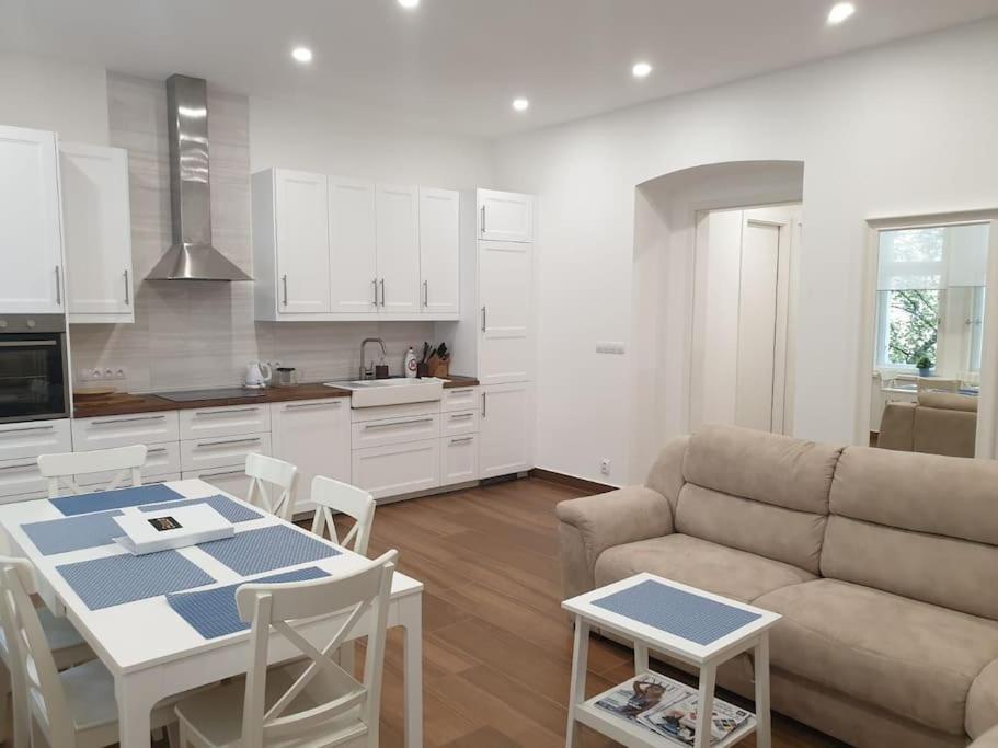 Prague Downtown Vinohrady - Next To Havlicek Park Apartment Екстериор снимка